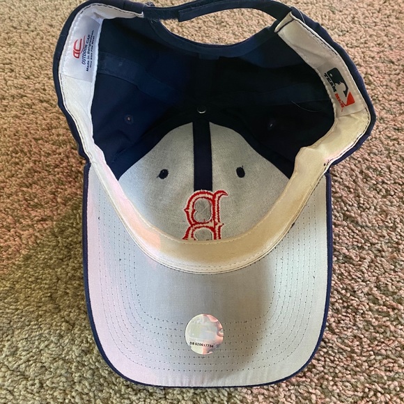 Boston Red Sox Hat - Picture 3 of 3